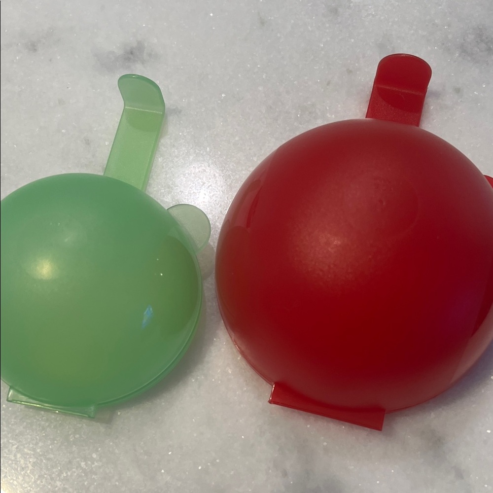 Tupperware Hanging Vegetable Storage Containers - Picture 3 of 4
